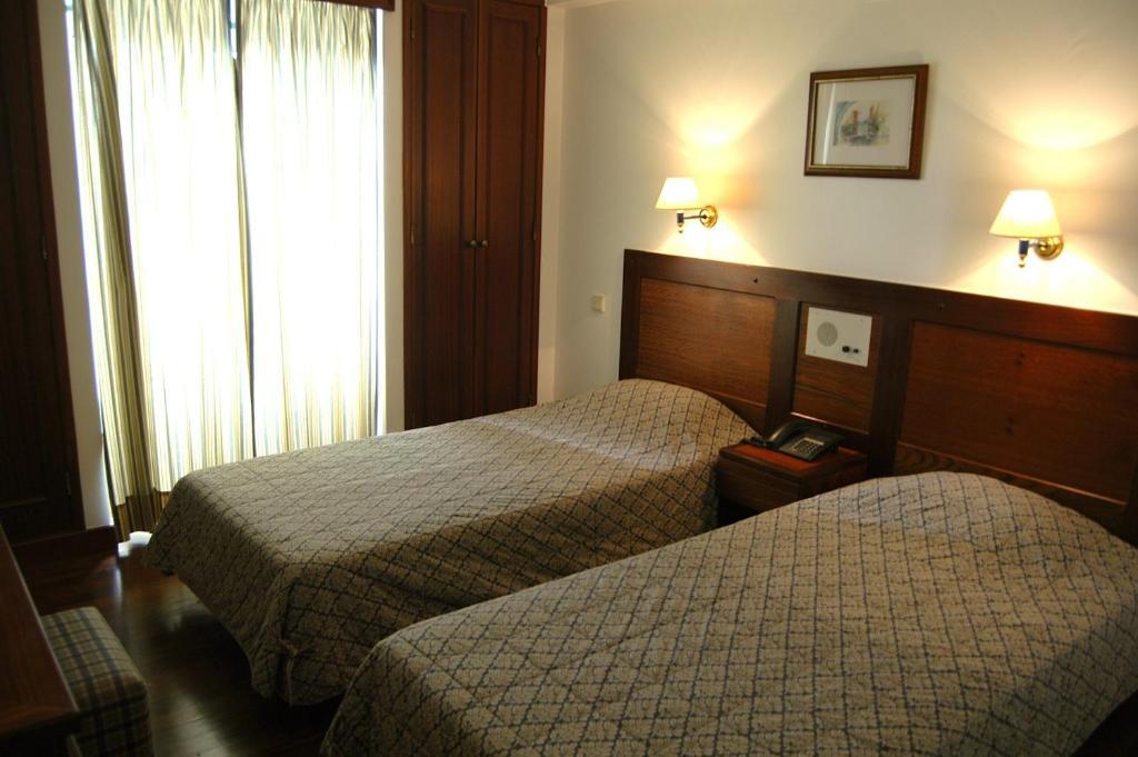 Hotel O Novo Principe Almeirim Oda fotoğraf